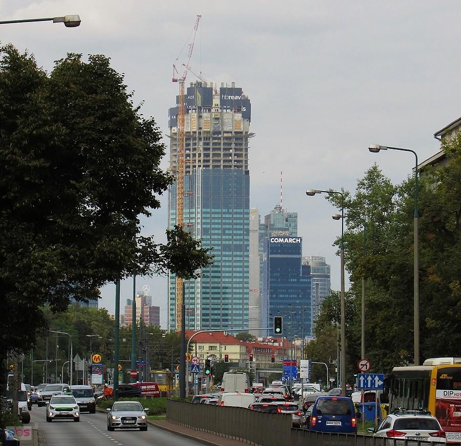 Budowa Tower Varso - widok z al. Niepodległości przy Madalińskiego