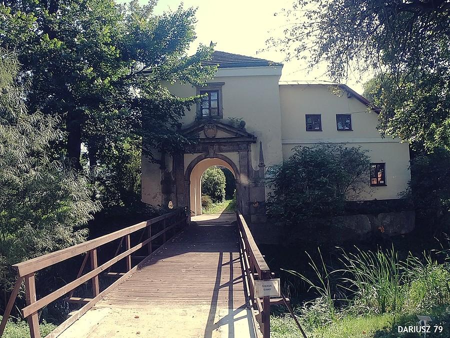 Modliszewice - Zamek rycerski