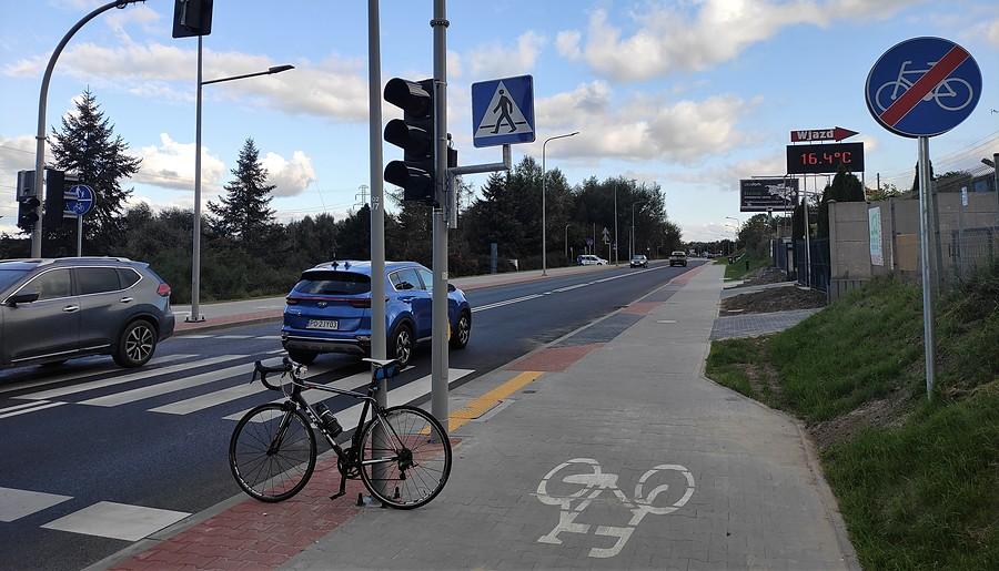 Koziegłowy - typowy rodzimy kretynizm projektantów DDR-ek, czyli nagłe zmiany kierunku. Nie skorzystałem :)