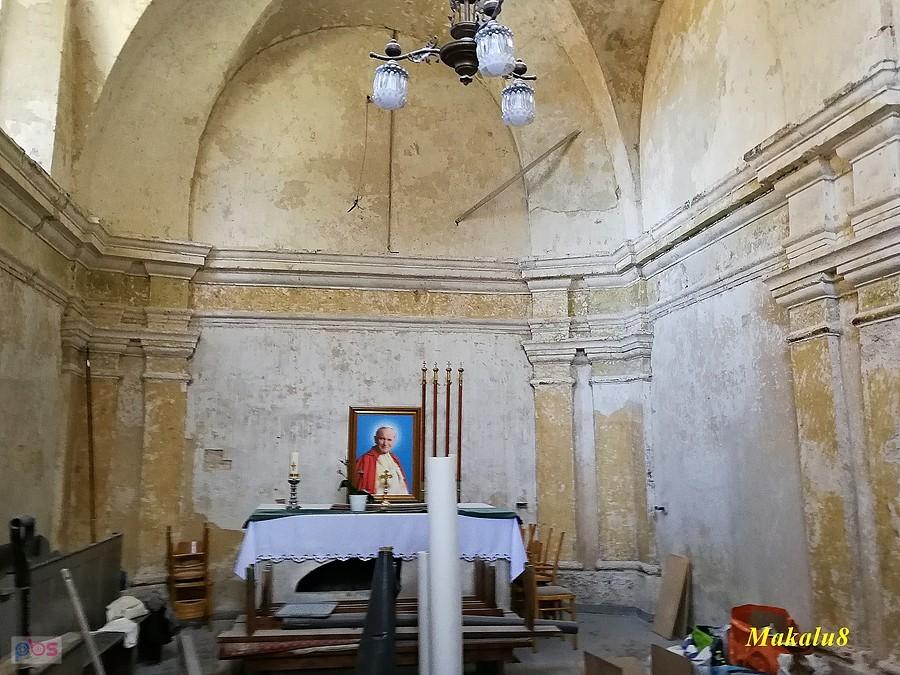 Wnętrze remontowanego kościoła w Sadowie