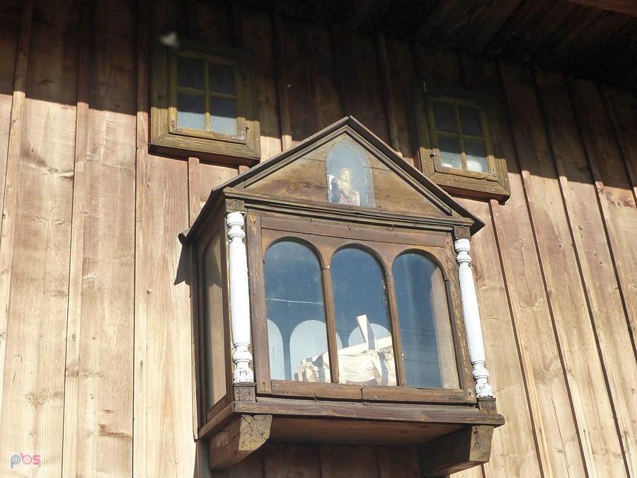 Figurka za szybką