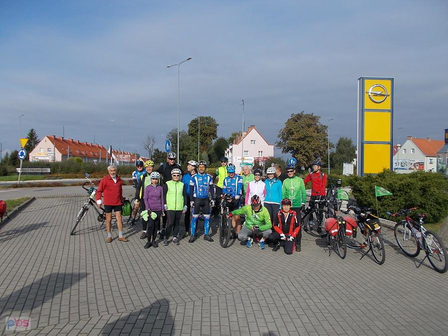 Grupa Rowerowa STOP na starcie wycieczki do Markowa