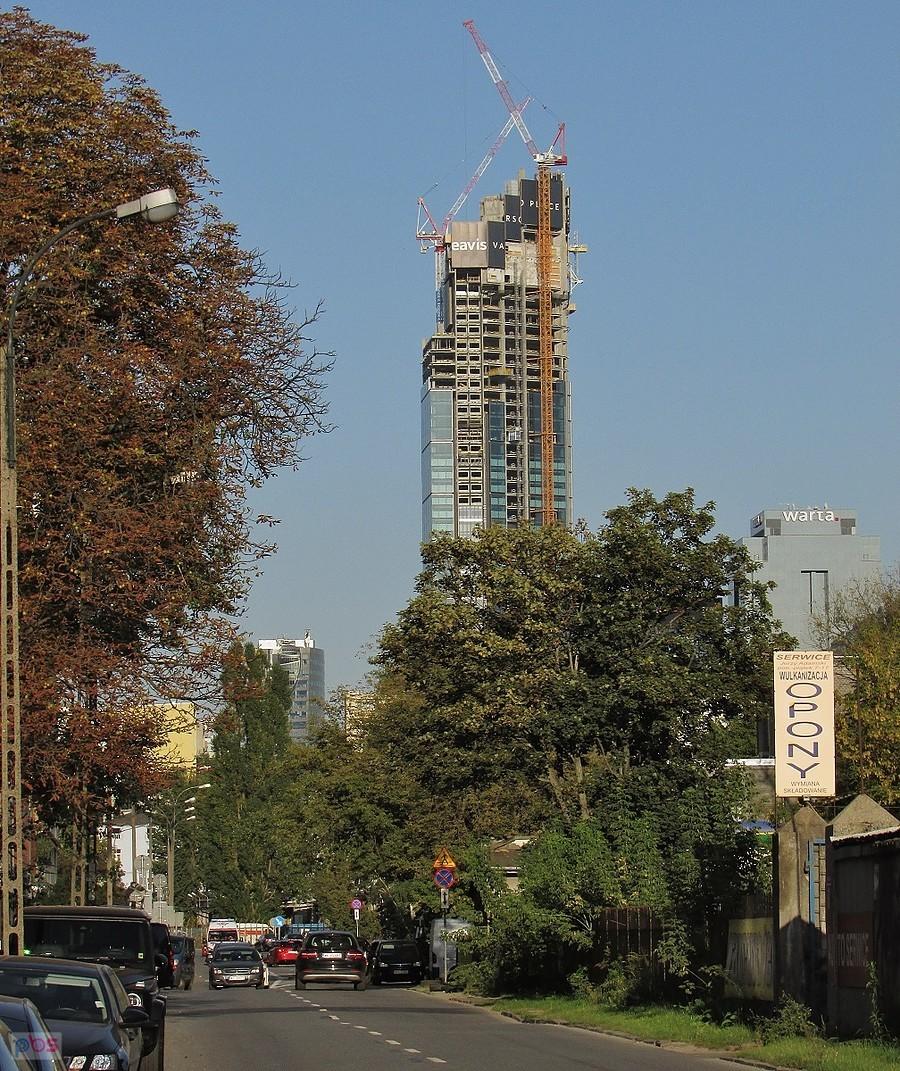 Varso Tower z ul. Kolejowej