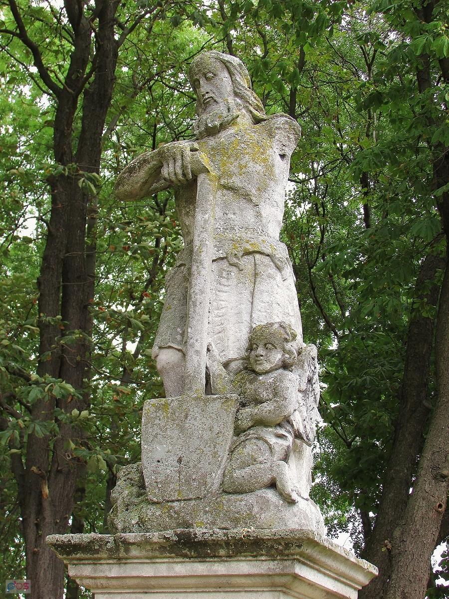 Pomnik nagrobny przy kościóku św. Leonarda