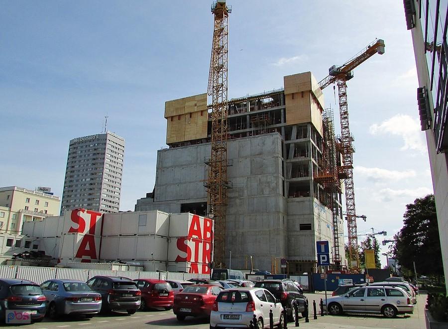 Biurowiec Central Point w budowie