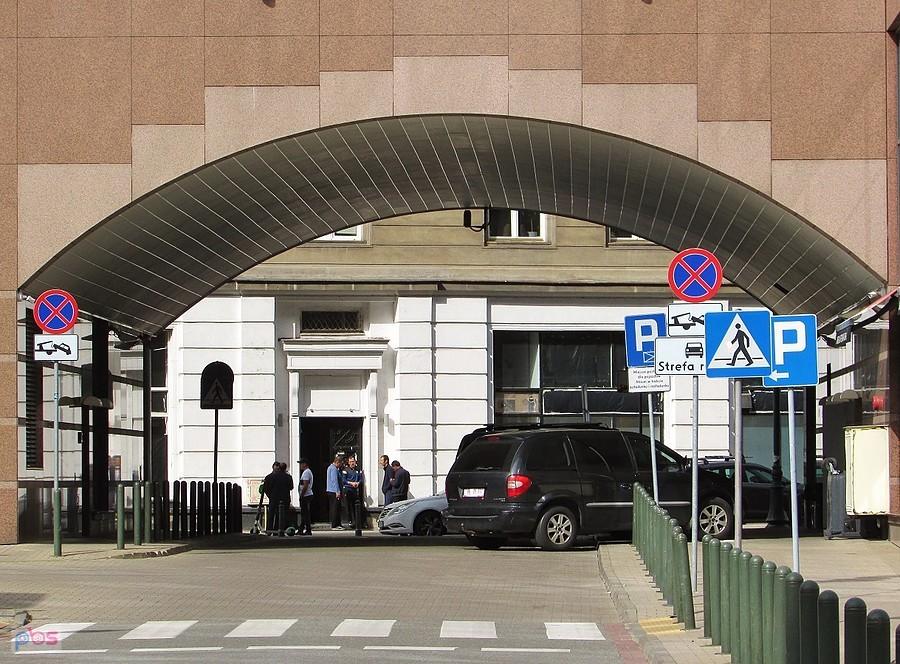 Przez bramę na Elektoralną
