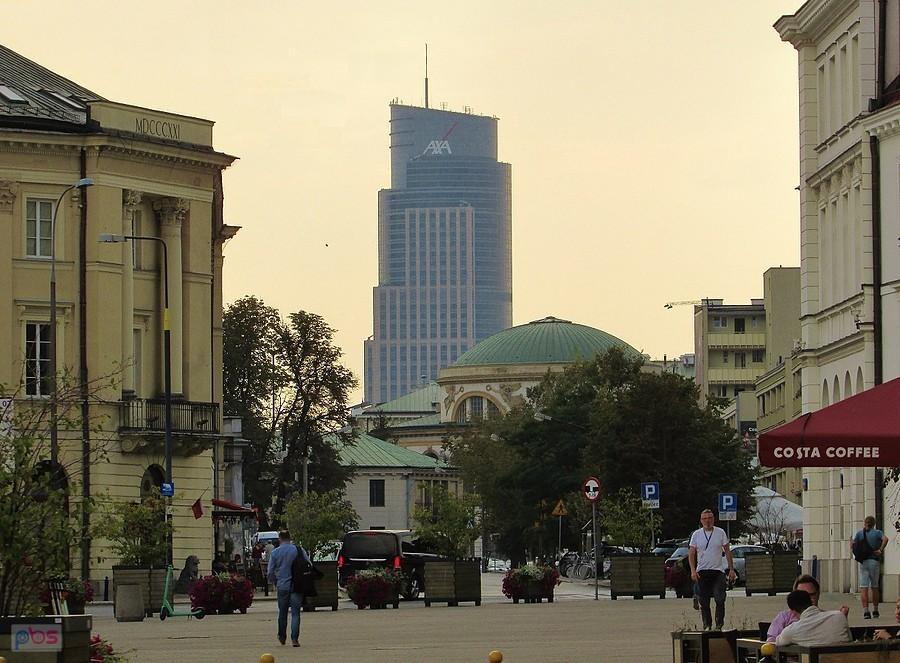 Widok z placu Teatralnego