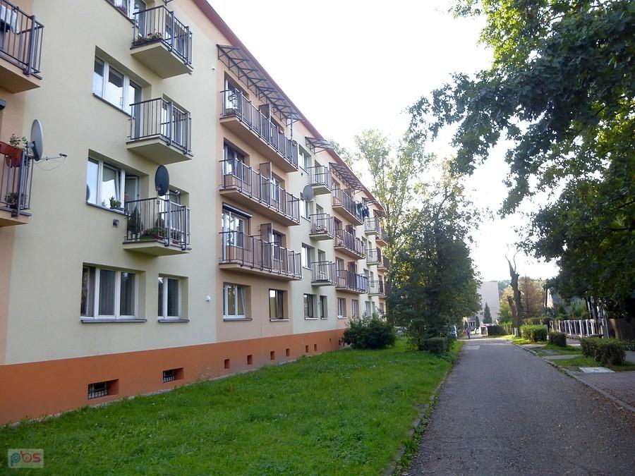 Blok przy Jarzębiej