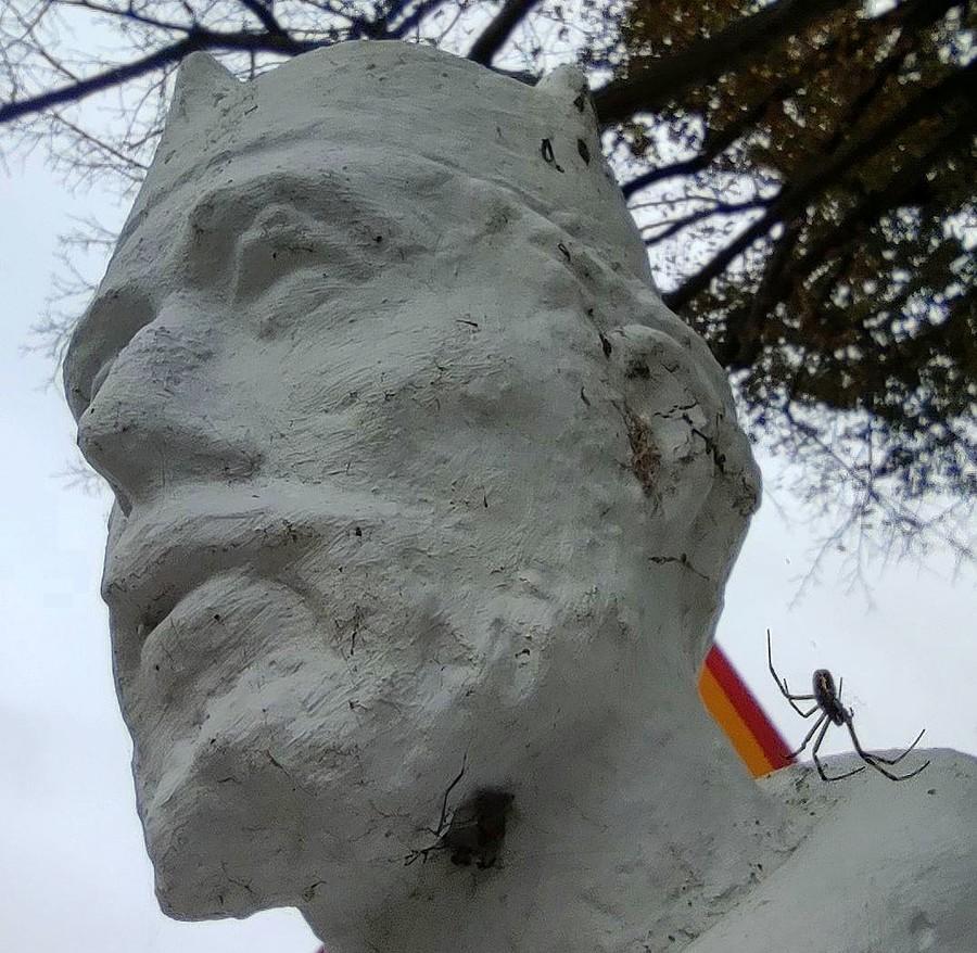 Nepomucen i (przypadek?) krzyżak