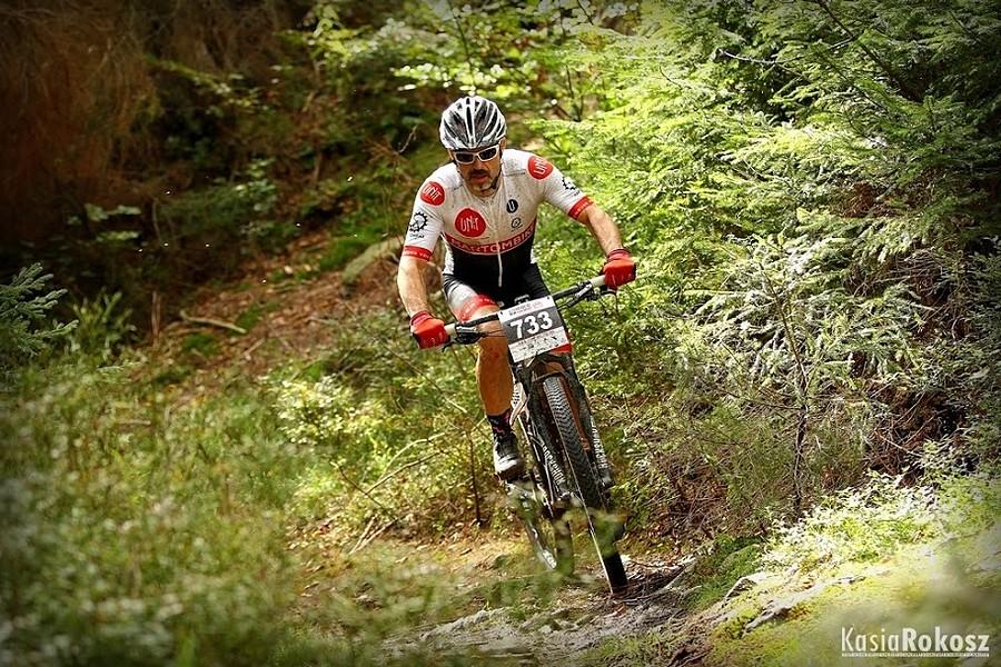 W akcji na jednej z niewielu ciekawszych sekcji MTB