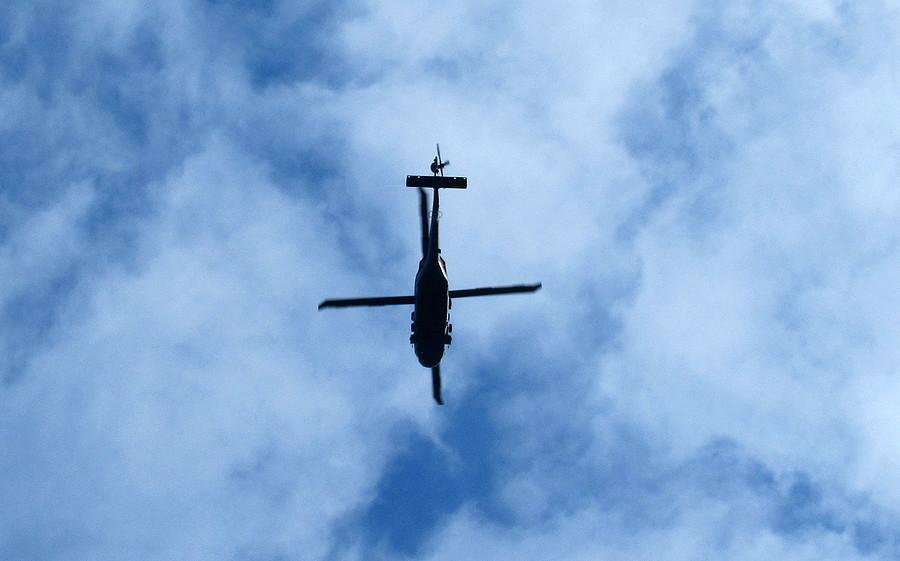Helikopter przeciera niebo