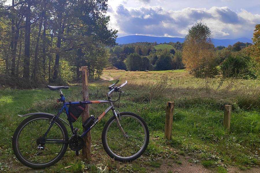 Zerknięcie na zachmurzone Karkonosze