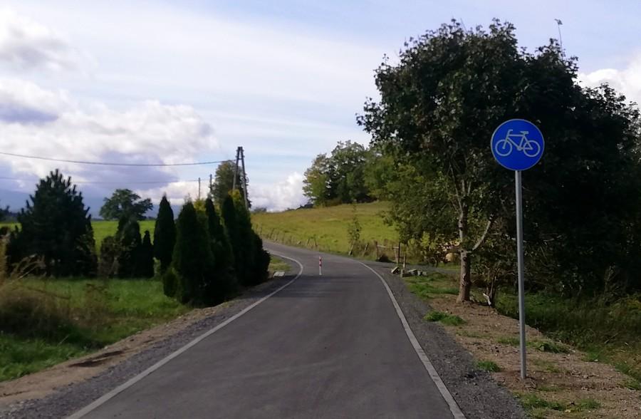 Nowa, o dziwo asfaltowa, DDR-ka w Jeleniej Górze