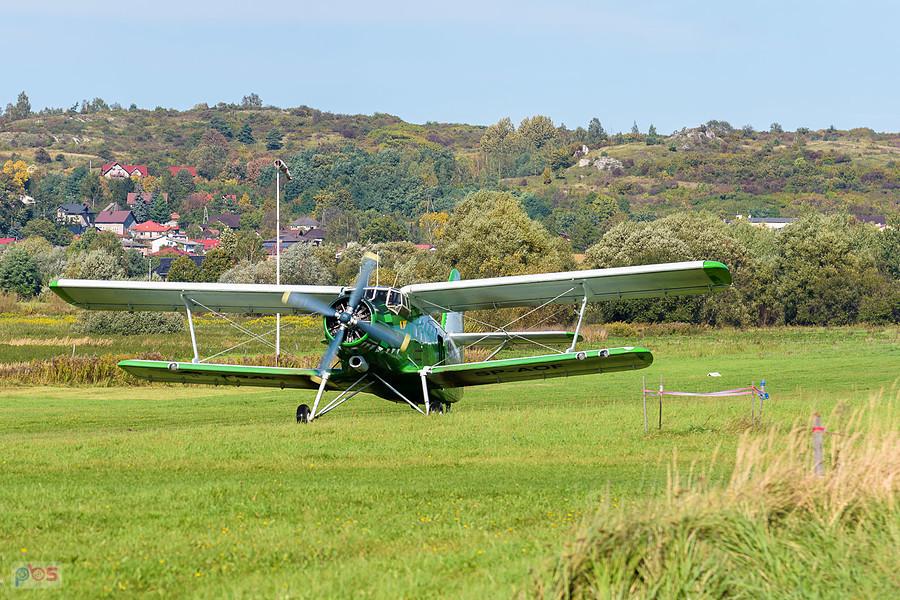 Tuż po wylądowaniu - An-2 #SP-AOF - lądowisko Niegowoniczki.