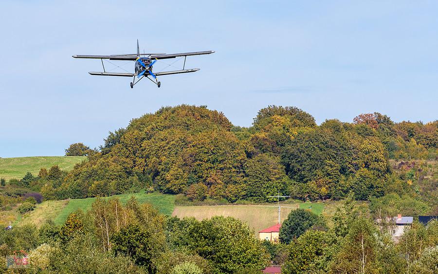 An-2 #SP-ANH - podejście do drugiego lądowania w Niegowoniczkach