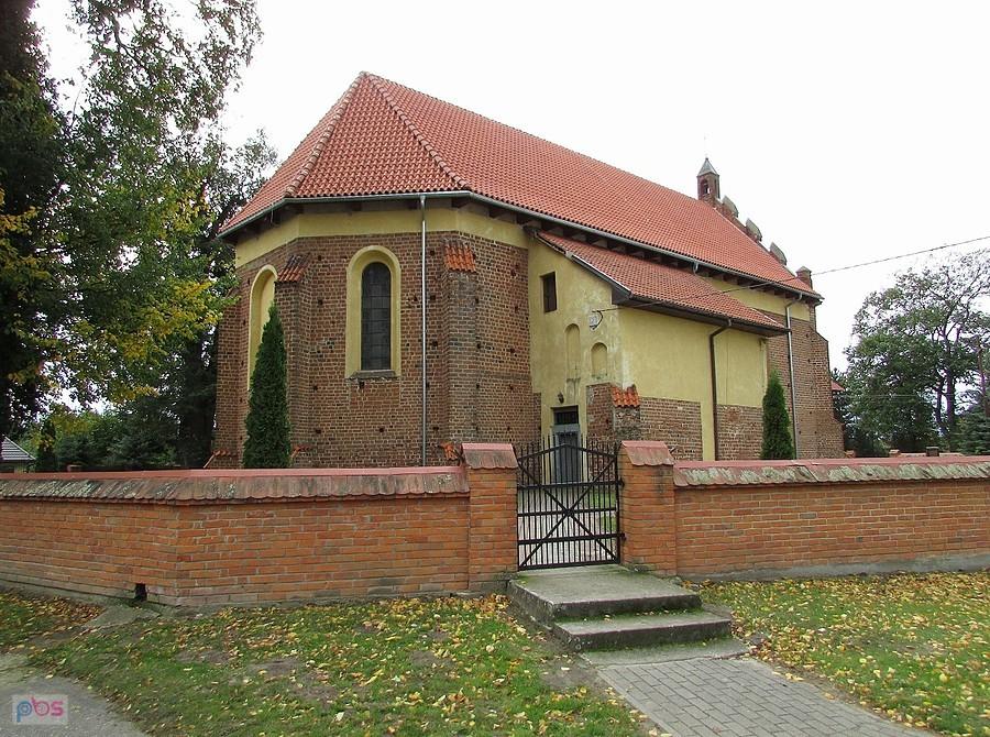 Sierzchowy - kościół parafialny pw. Przemienienia Pańskiego