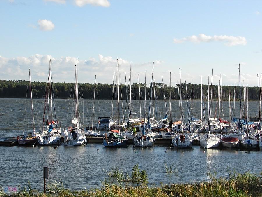 Port jachtowy Maruś nad Zalewem Sulejowskim