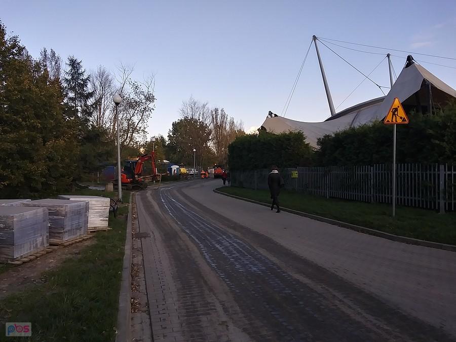 Na tyłach amfiteatru na Bemowie