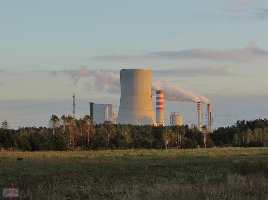 Widok na Elektrownię Kozienice z Ryczywołu