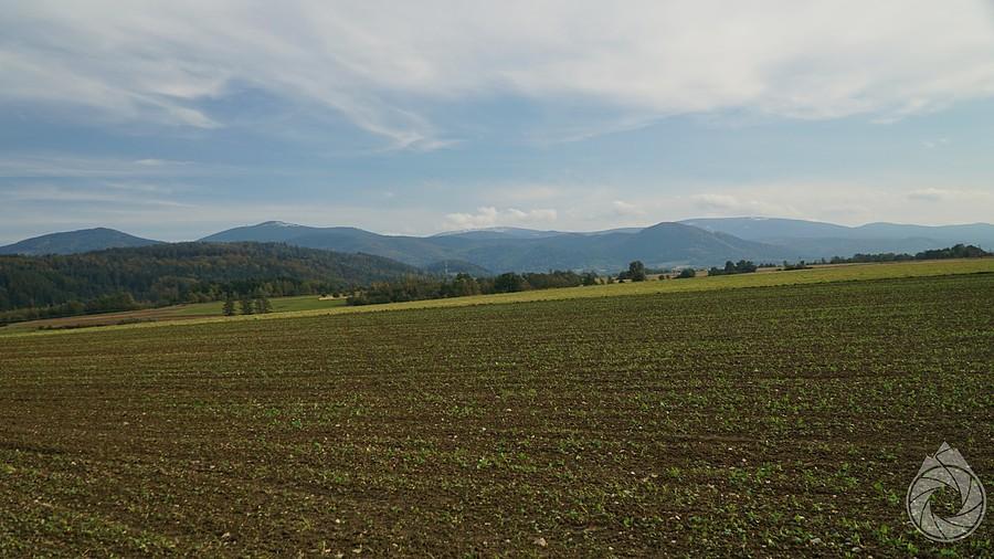 pola i góry i wiatr