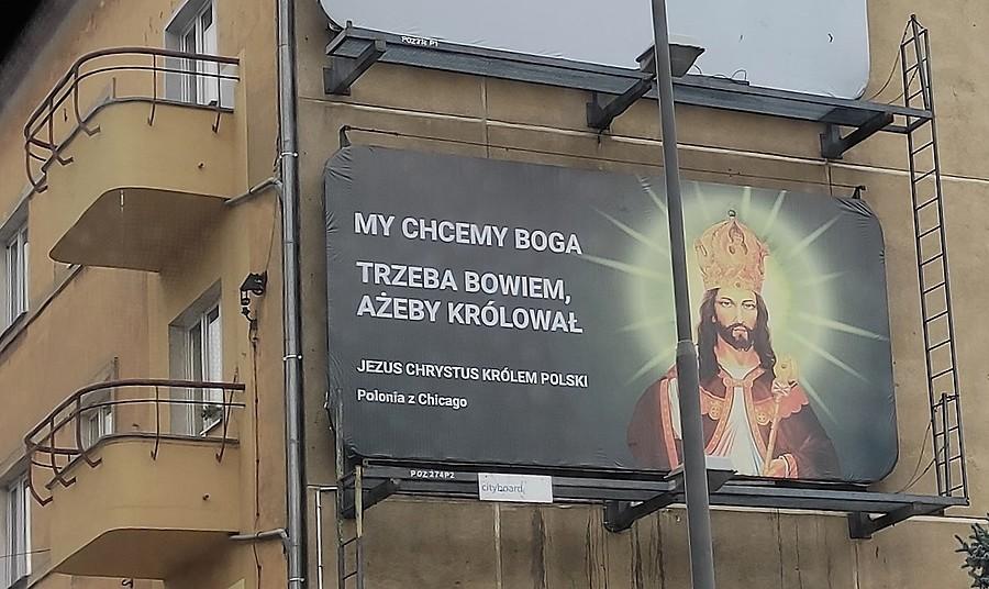 Polonia z Chicago w akcji. Ładnie to tak intronizować nie będąc u siebie? :)