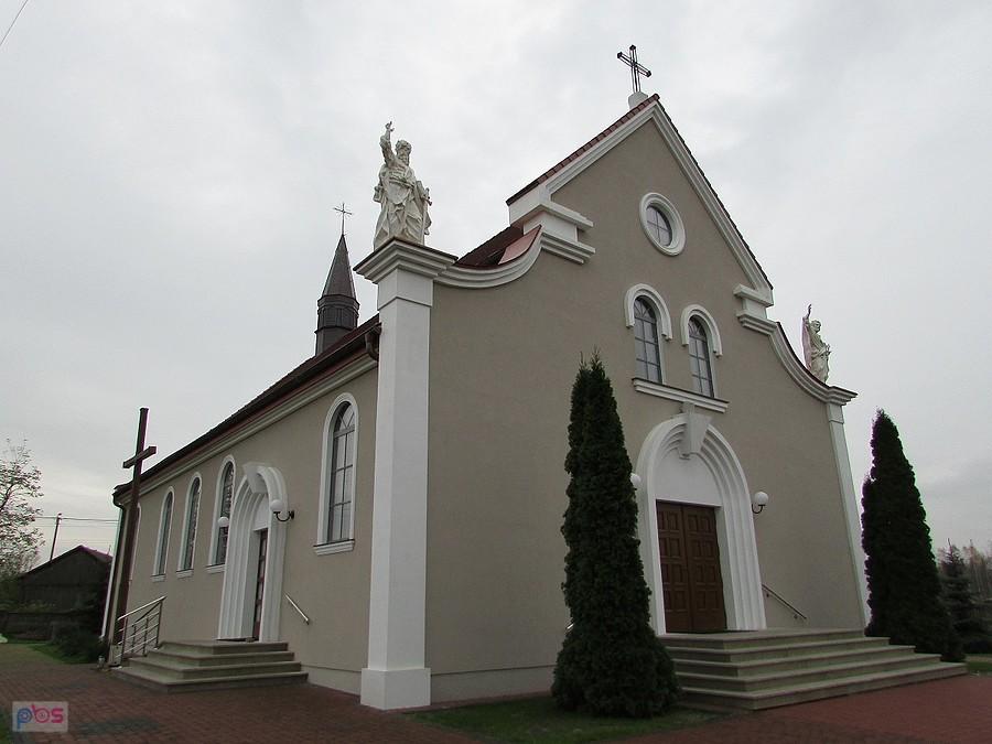 Łękawica Górna - kościół Świętych Apostołów Piotra i Pawła