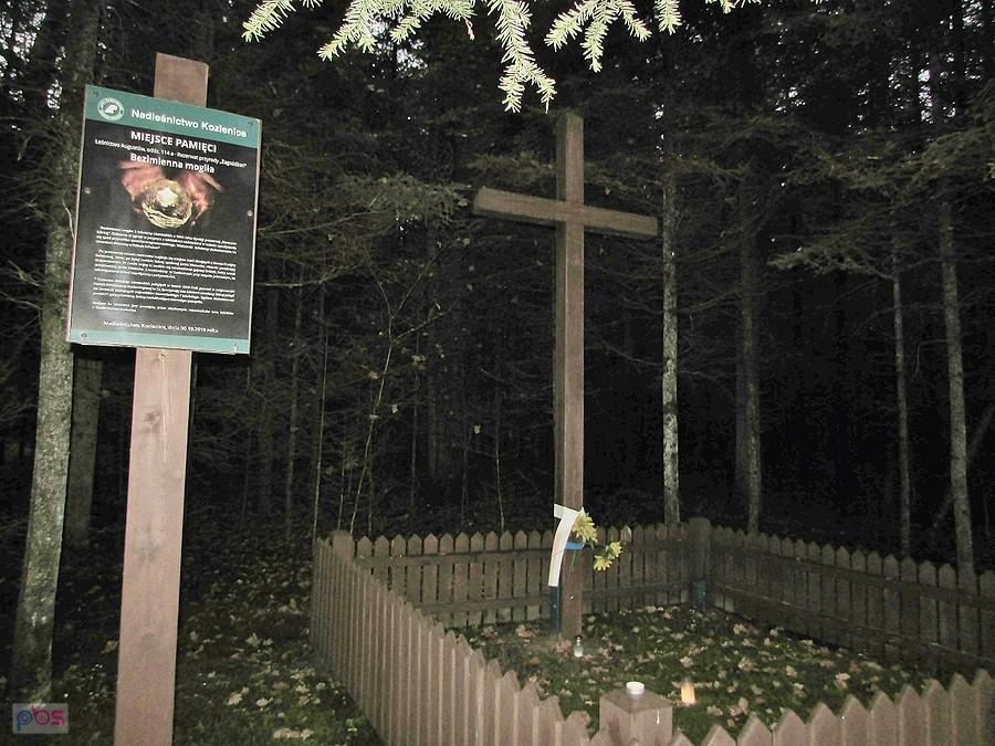 Bezimienna mogiła 5 żołnierzy niemieckich z dywizji pancernej "Hermann Göring"