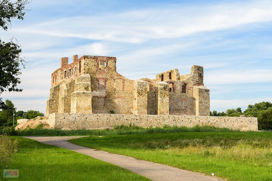 Zamek biskupi - Siewierz - widok od strony południowej