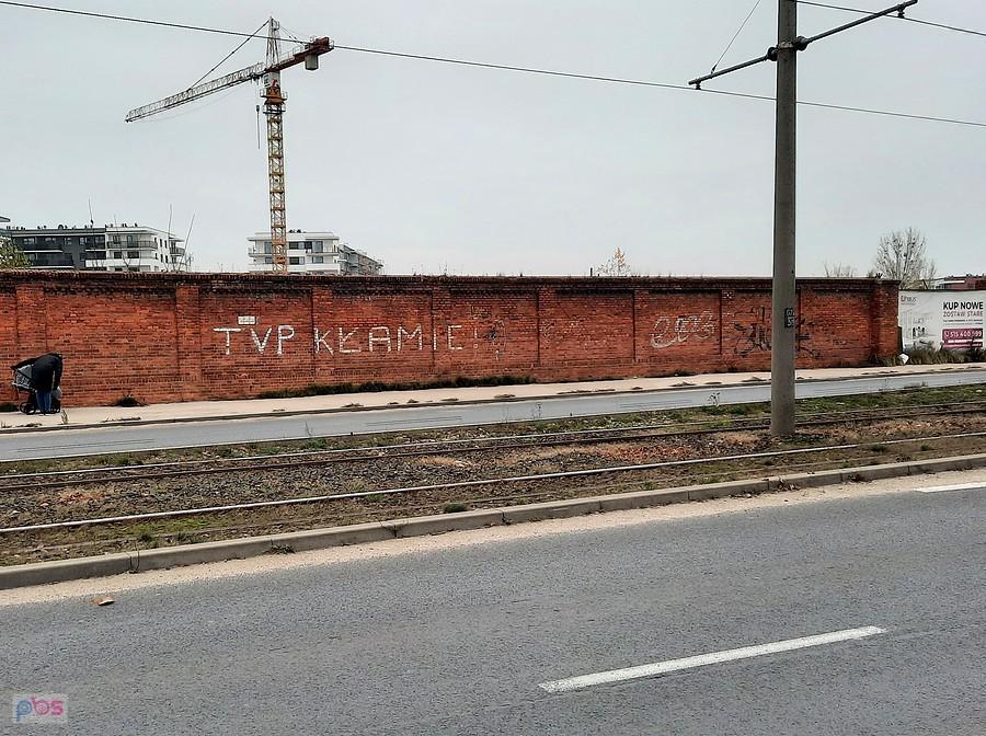 39 letni napis, a jakże aktualny.