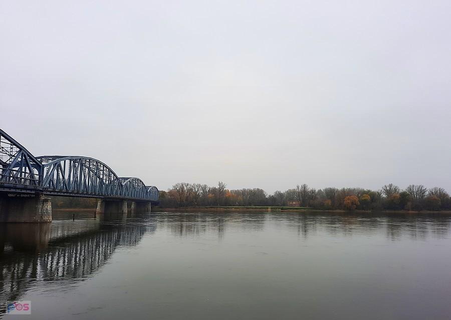 Widok na Wisłę z Toruńskiego bulwaru