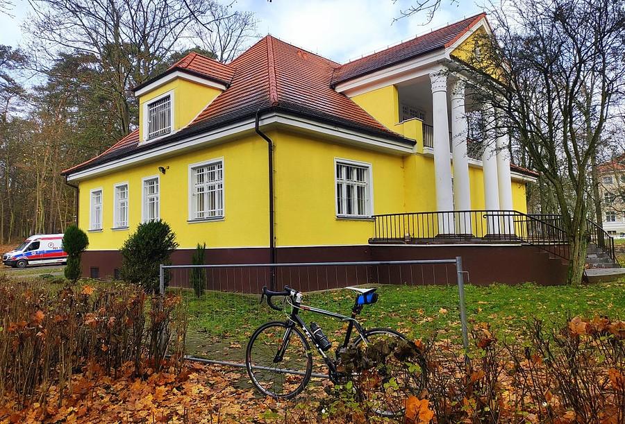 Dworek na terenie szpitala, Ludwikowo