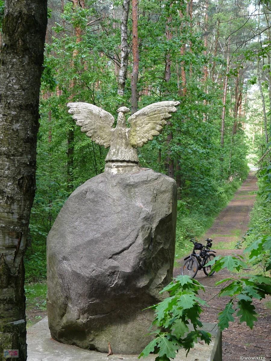 Pomnik pamięci pomordowanym we wrześniu 1939r. w tarnogórskim Pniowcu
