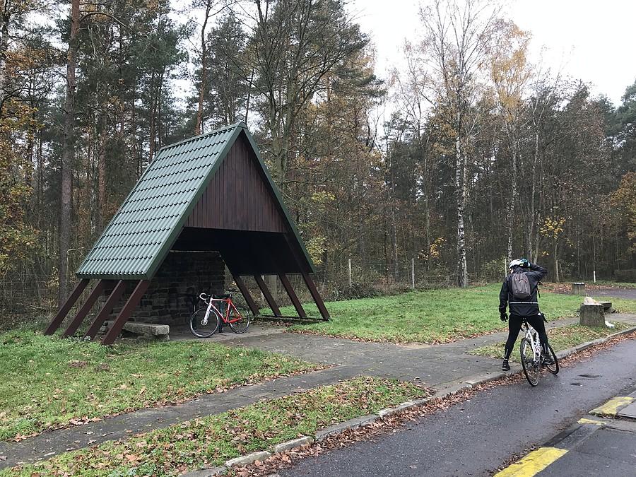 Postój przed Hutą przy DW-178