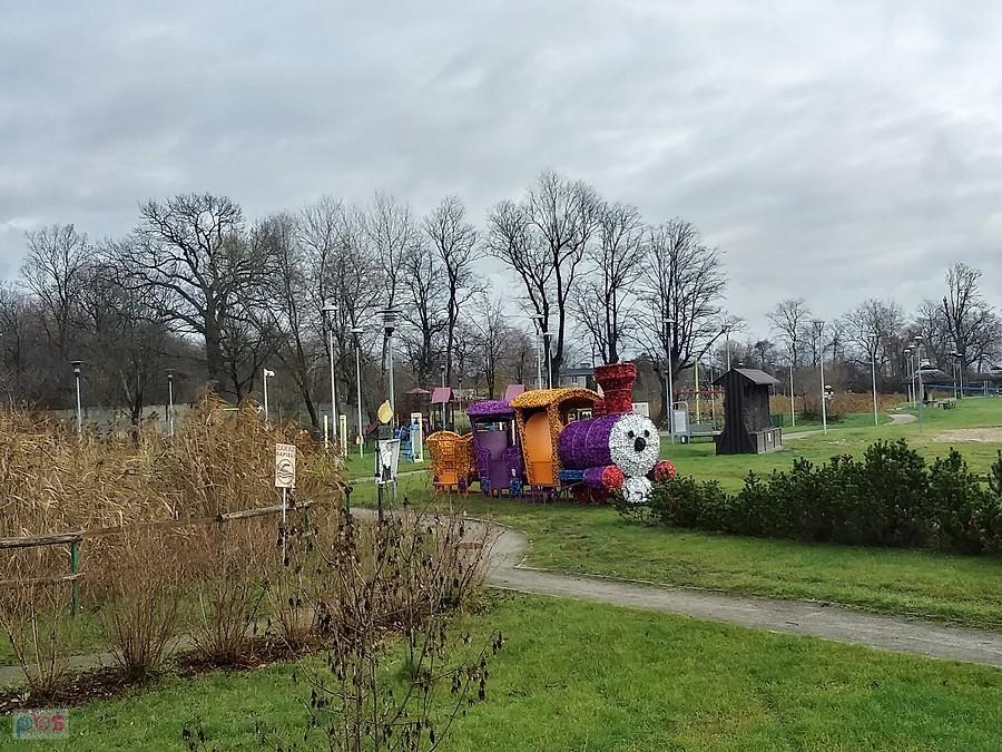 Do Borzęcina "przyjechał" świąteczny pociąg