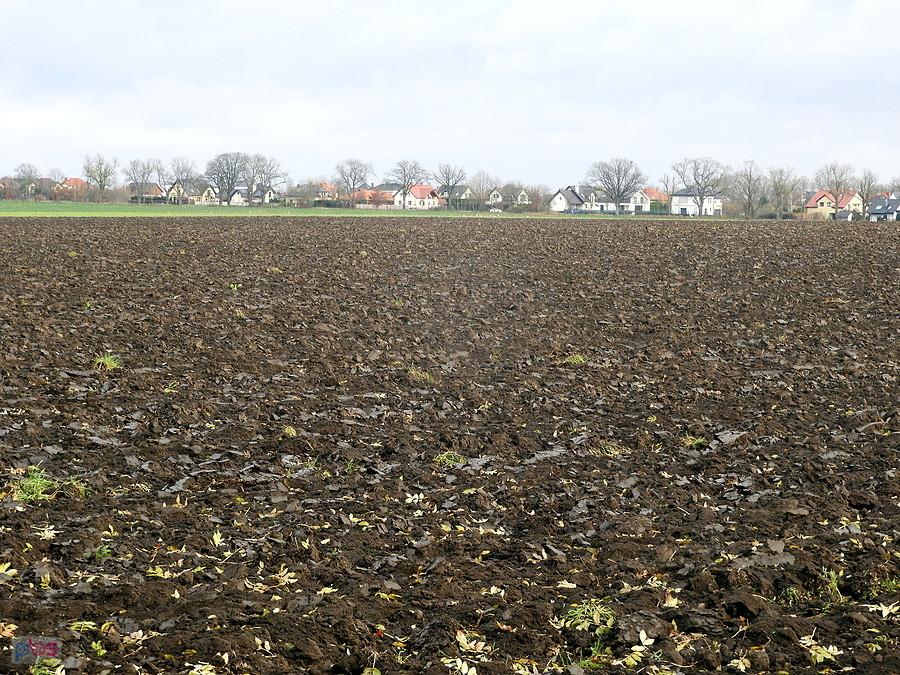 W oddali miejscowość Ustowo.