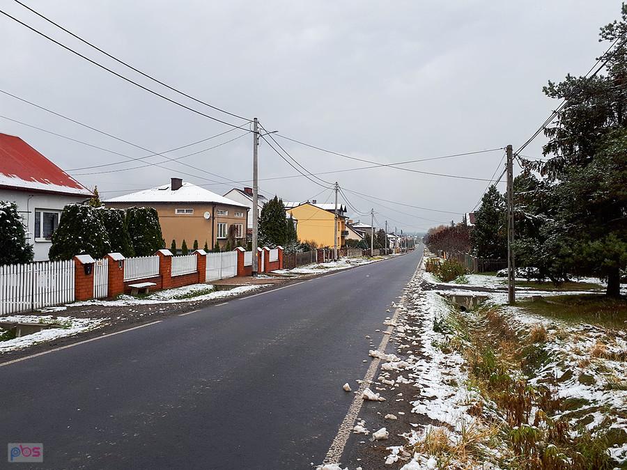 Ul. Długa - Lgota-Górna - widok w kierunku Lgoty-Mokrzesz