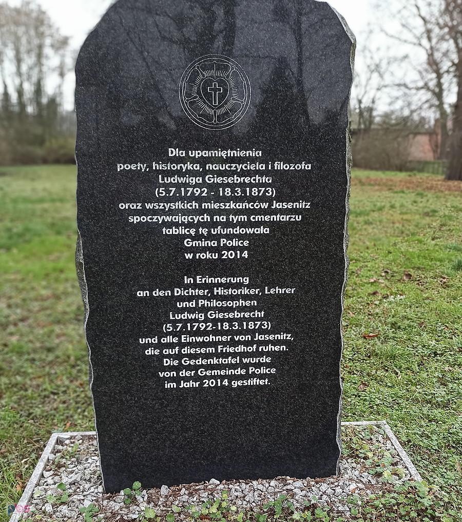Pamiątkowa tablica w Jasienicy.