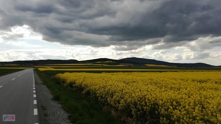 Czarne chmury nad Ślężą...