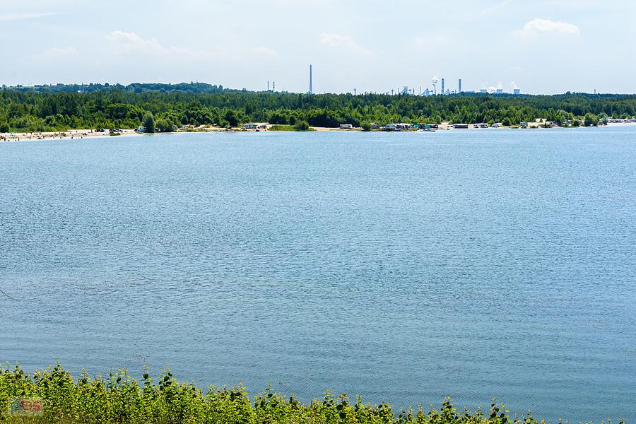 Chałupki - Wojkowice Kościelne - zbiornik wodny Kuźnica Warężyńska (Pogoria IV) - widok w kierunku plaży