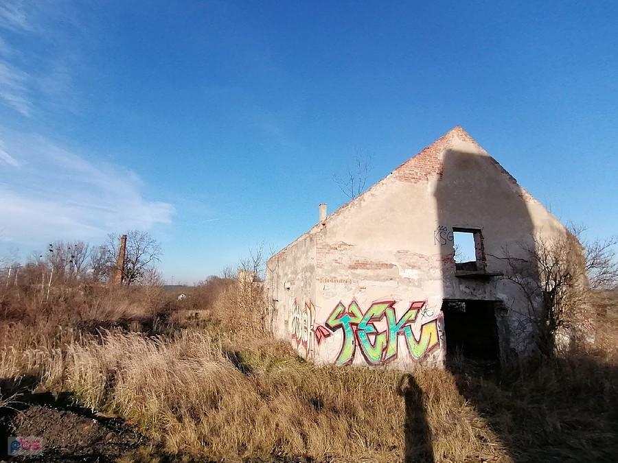 Opuszczone gospodarstwo w Zawadzie