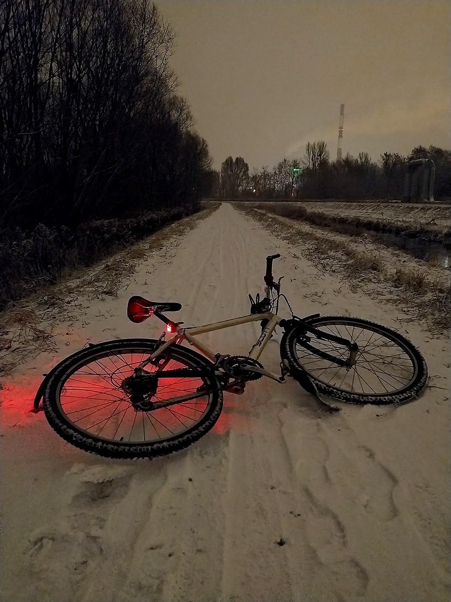 Przyszła zdzira...