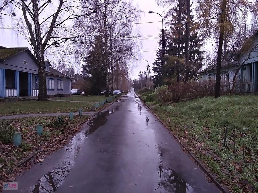 Po wczorajszym śniegu zostały kałuże... i wspomnienie