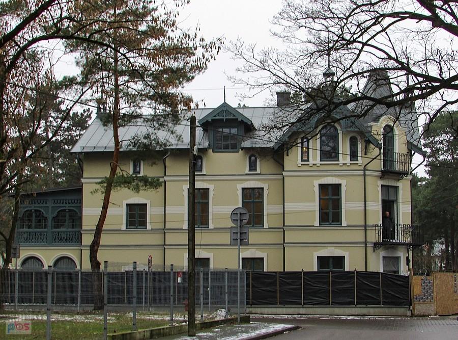 Pensjonat na rogu - jeszcze niedawno na murze był duży napis