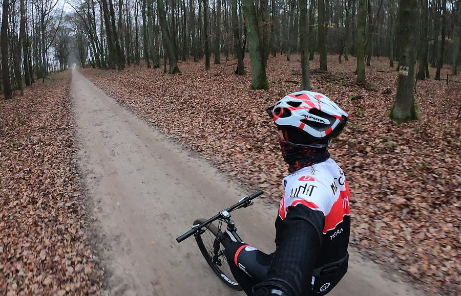 Ten długi prosty odcinek (Jaroslawiec - Wiry) zwie się autostradą