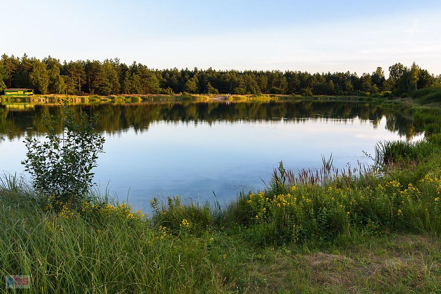 Jezioro w Dzibicach - widok o godzinie 19:50