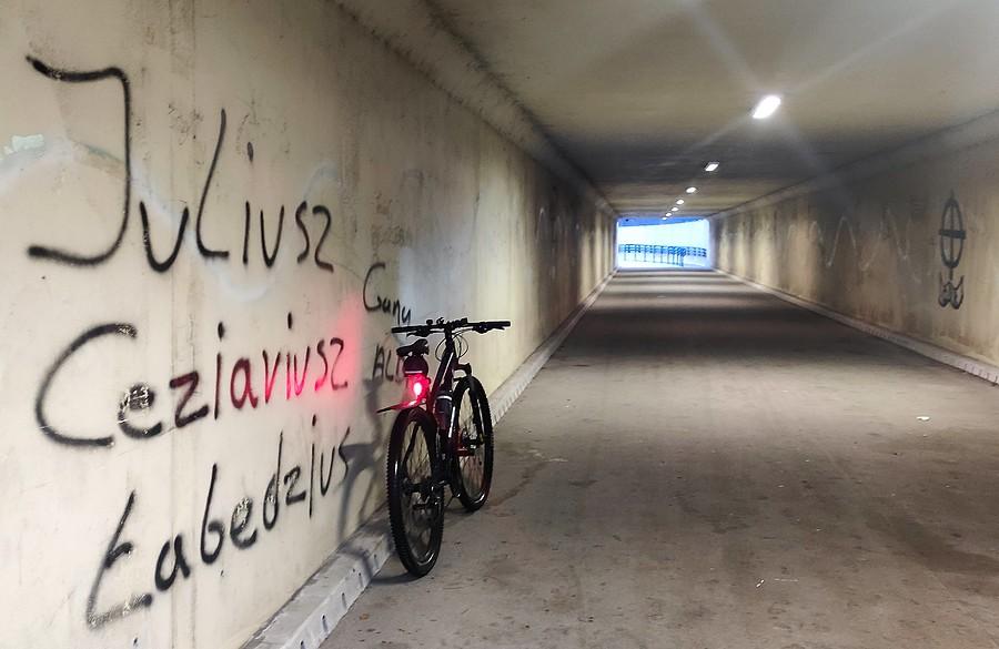 Juliusz Cezariusz Łabędzius... Eee...?