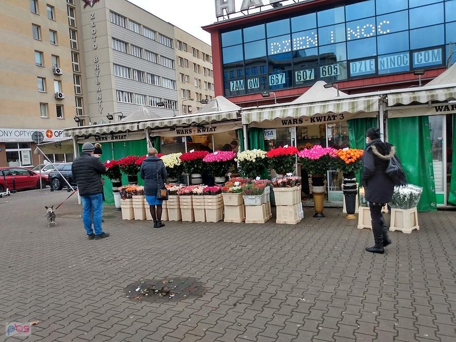 Kwiaty pod Halą Mirowską