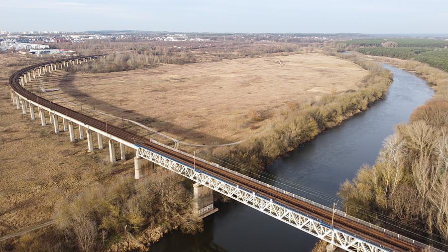 Estakada kolejowa nad Wartą