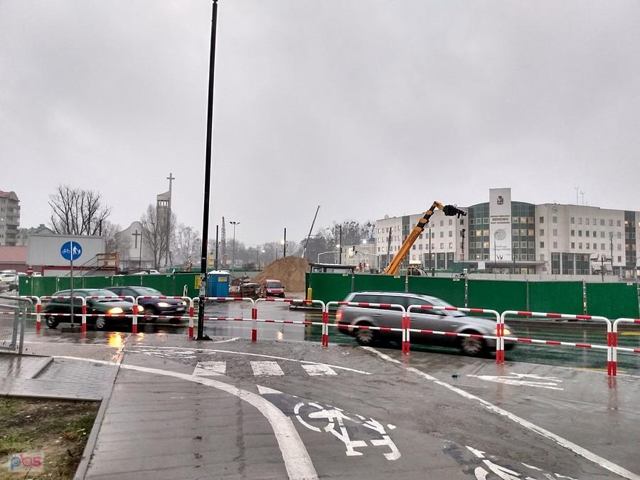 Budowa metra przy ratuszu na Bemowie