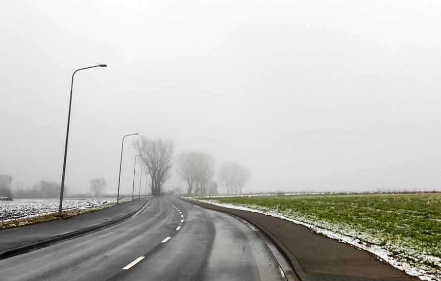 Znów ta szarość, do tego mgła...